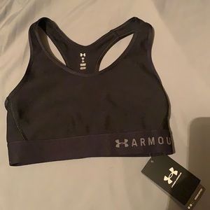 Black under armour sports bra